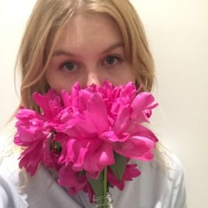 Meet your Posher, Claudia